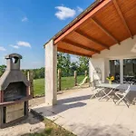 Vakantiehuis Piscine Interieure