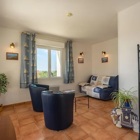 Holiday home Piscine Interieure